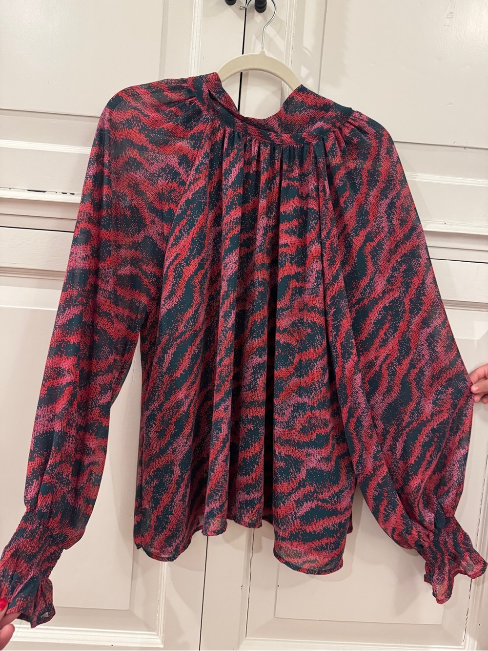 Women's Patterned Long-Sleeve Blouse